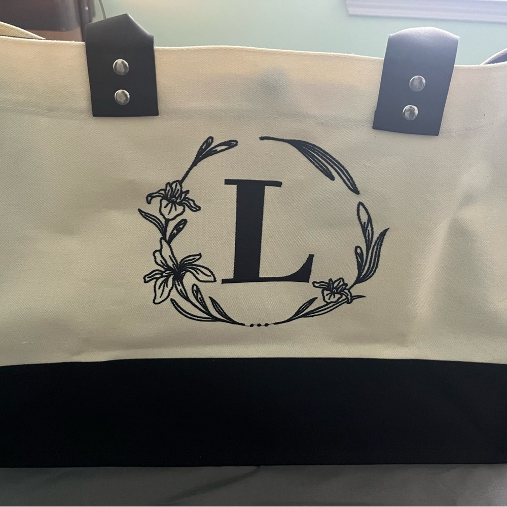 Canvas “L” monogrammed tote bag